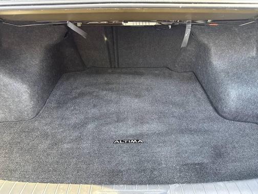 Super Black 2014 Nissan Altima 3.5 SL