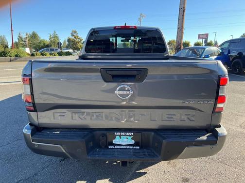 2023 Nissan Frontier SV