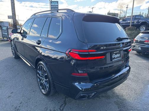 2024 BMW X7 M60i