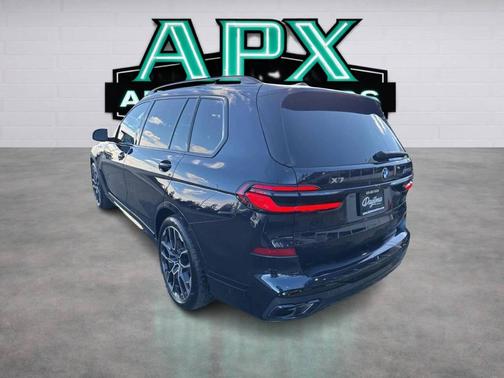 Carbon Black Metallic 2024 BMW X7 M60i