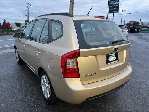 2008 Kia Rondo LX V6