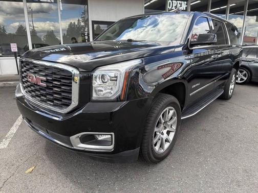 Black 2020 GMC Yukon XL Denali