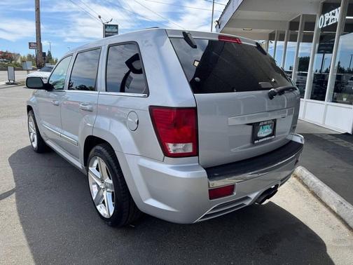 Bright Silver Metallic Clearcoat 2008 Jeep Grand Cherokee SRT8