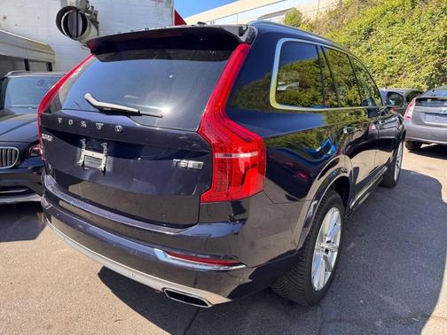Magic Blue Metallic 2016 Volvo XC90 Hybrid T8 Inscription