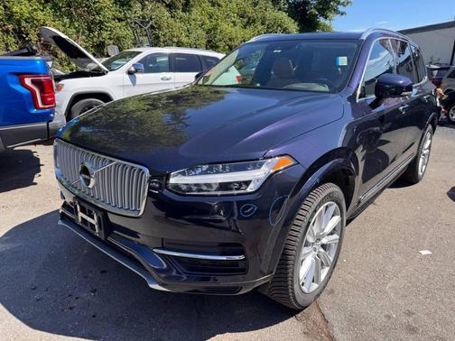 Magic Blue Metallic 2016 Volvo XC90 Hybrid T8 Inscription