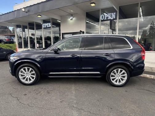 Magic Blue Metallic 2016 Volvo XC90 Hybrid T8 Inscription
