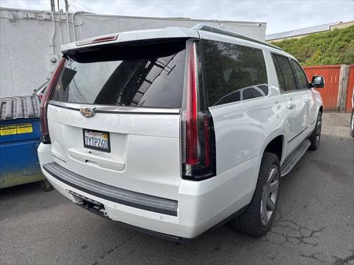 2017 Cadillac Escalade ESV Luxury