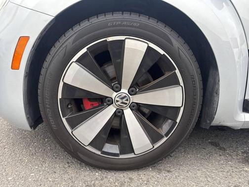 2014 Volkswagen Beetle 2.0T R-Line