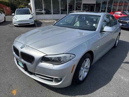 2011 BMW 528 528i
