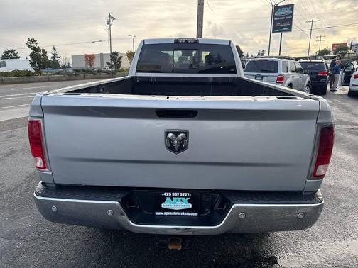 2017 RAM 3500 Laramie Crew Cab 4x4 8' Box