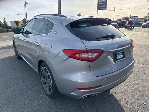2017 Maserati Levante S
