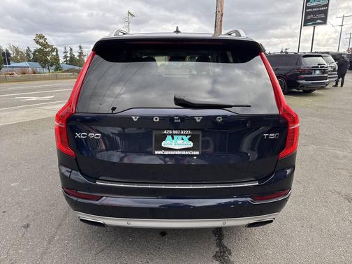 2016 Volvo XC90 T5 Momentum