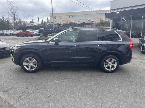 2016 Volvo XC90 T5 Momentum