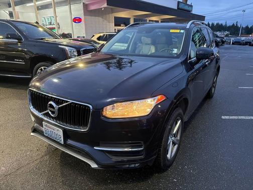 2016 Volvo XC90 T5 Momentum