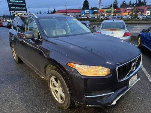 2016 Volvo XC90 T5 Momentum