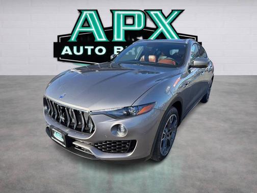 Gray 2017 Maserati Levante S