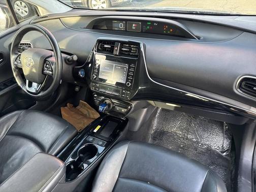2020 Toyota Prius XLE