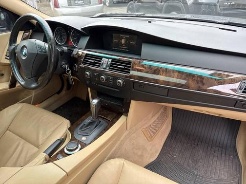 2006 BMW 525 xi
