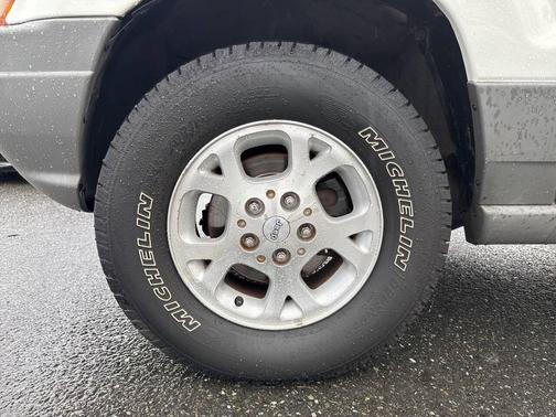 2000 Jeep Grand Cherokee Laredo 4WD