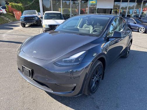 2025 Tesla Model Y Long Range Dual Motor All-Wheel Drive