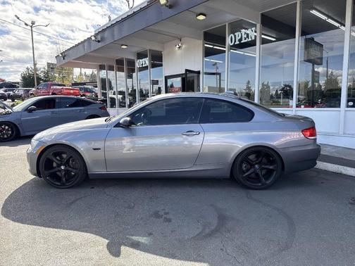 Space Gray Metallic 2009 BMW 335 335i 2dr Coupe