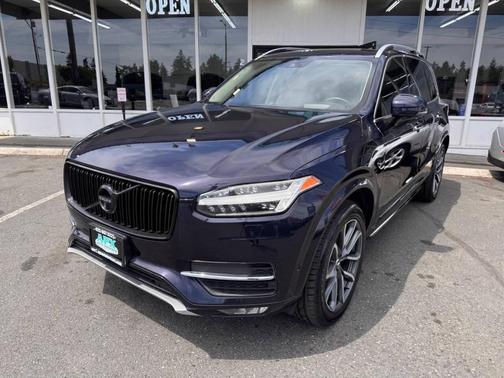 Magic Blue Metallic 2016 Volvo XC90 T6 Momentum