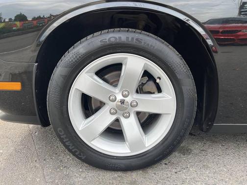 2014 Dodge Challenger SXT
