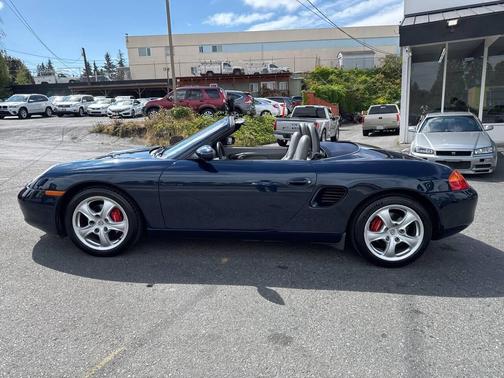 2000 Porsche Boxster Base 2dr Convertible