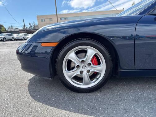 2000 Porsche Boxster Base 2dr Convertible