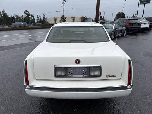 1995 Cadillac DeVille Base