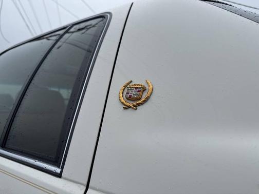 1995 Cadillac DeVille Base