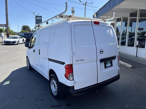 Fresh Powder 2015 Nissan NV200 S