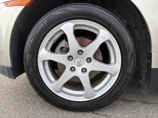2004 INFINITI G35x Base