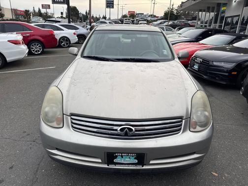 2004 INFINITI G35x Base