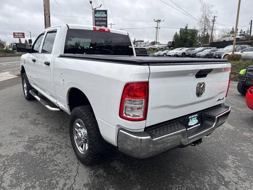 2021 RAM 2500 Tradesman Crew Cab 4x4 6'4' Box