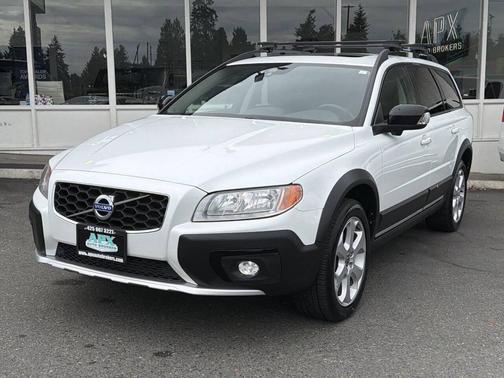 Crystal White Pearl 2016 Volvo XC70 T5 Premier
