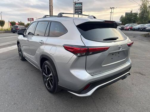 2022 Toyota Highlander XSE