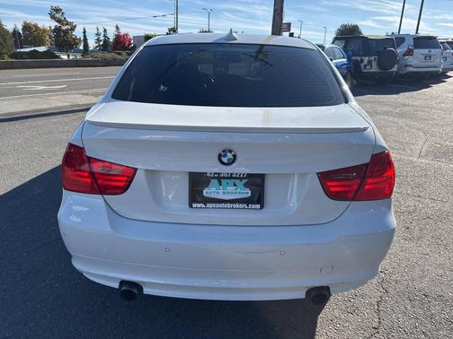 2011 BMW 335 335i 4dr Sedan