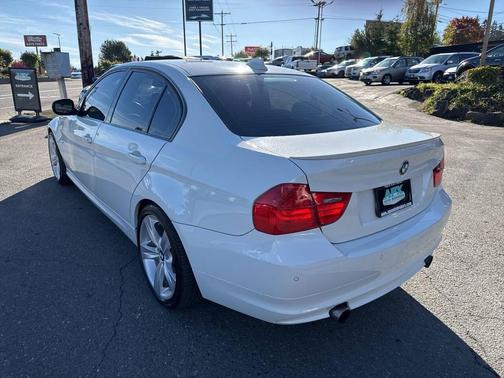 2011 BMW 335 335i 4dr Sedan