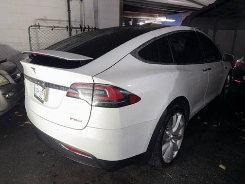 2016 Tesla Model X P90D