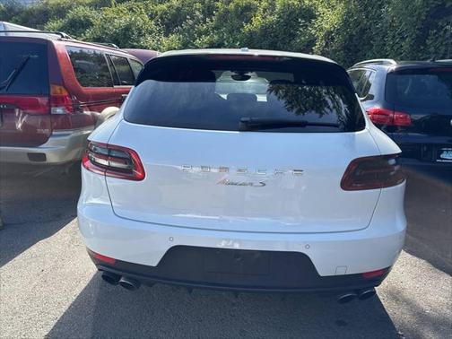 2018 Porsche Macan Base