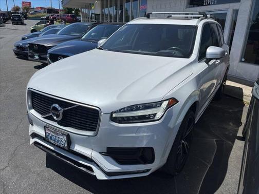 2017 Volvo XC90 T6 R-Design