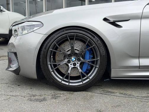Donington Gray Metallic 2019 BMW M5 Competition