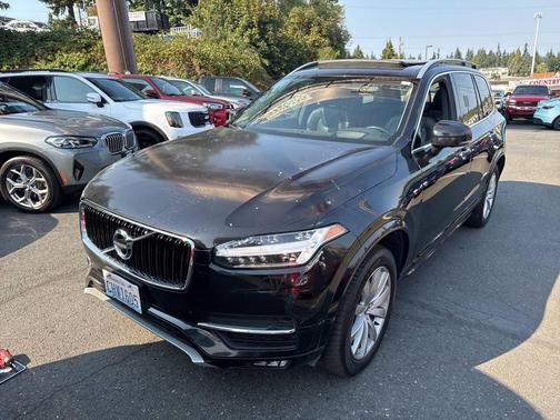 2016 Volvo XC90 T6 Momentum