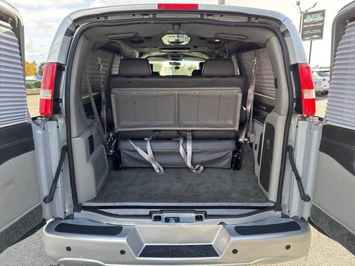 2017 GMC Savana 2500 Work Van