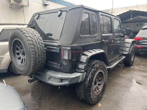 2012 Jeep Wrangler Unlimited Sahara