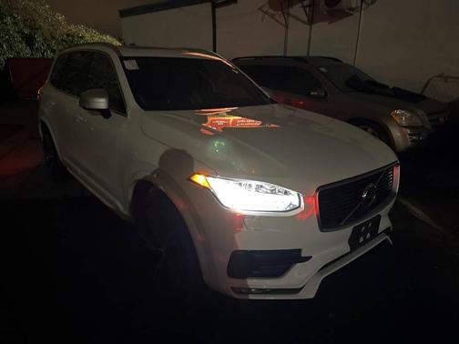 2017 Volvo XC90 T6 R-Design