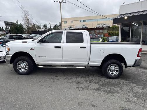 2021 RAM 2500 Tradesman Crew Cab 4x4 6'4' Box