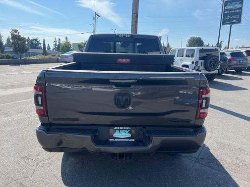 2020 RAM 3500 Laramie Crew Cab 4x4 6'4' Box