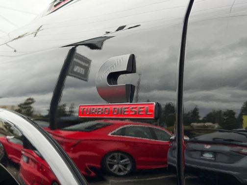 Diamond Black Crystal Pearlcoat 2019 RAM 2500 Laramie Crew Cab 4x4 6'4' Box